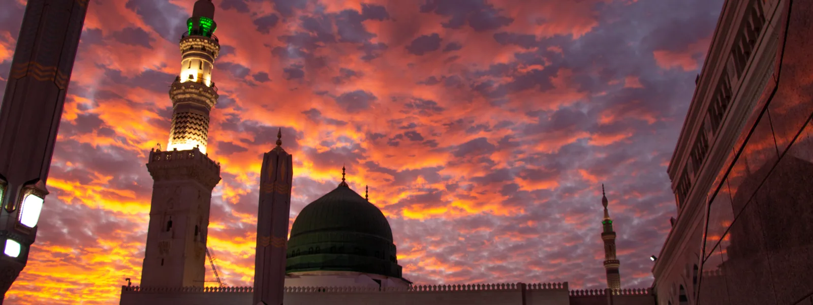 المسجد النبوي في المدينة المنورة عند الغروب